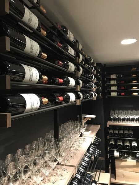 Paris_wine-cellar-restaurant-rotated
